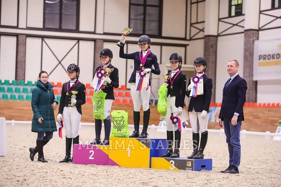 В Maxima Stables завершился Зимний Кубок Молодежи по выездке