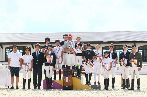 В Maxima Stables зажгли "Огни Москвы"