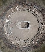 В гробнице бронзового века обнаружены останки жертвенной лошади
